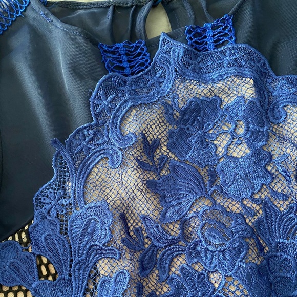 NWT Blue Lace Longsleeve Fitted Mini Dress - Picture 7 of 8